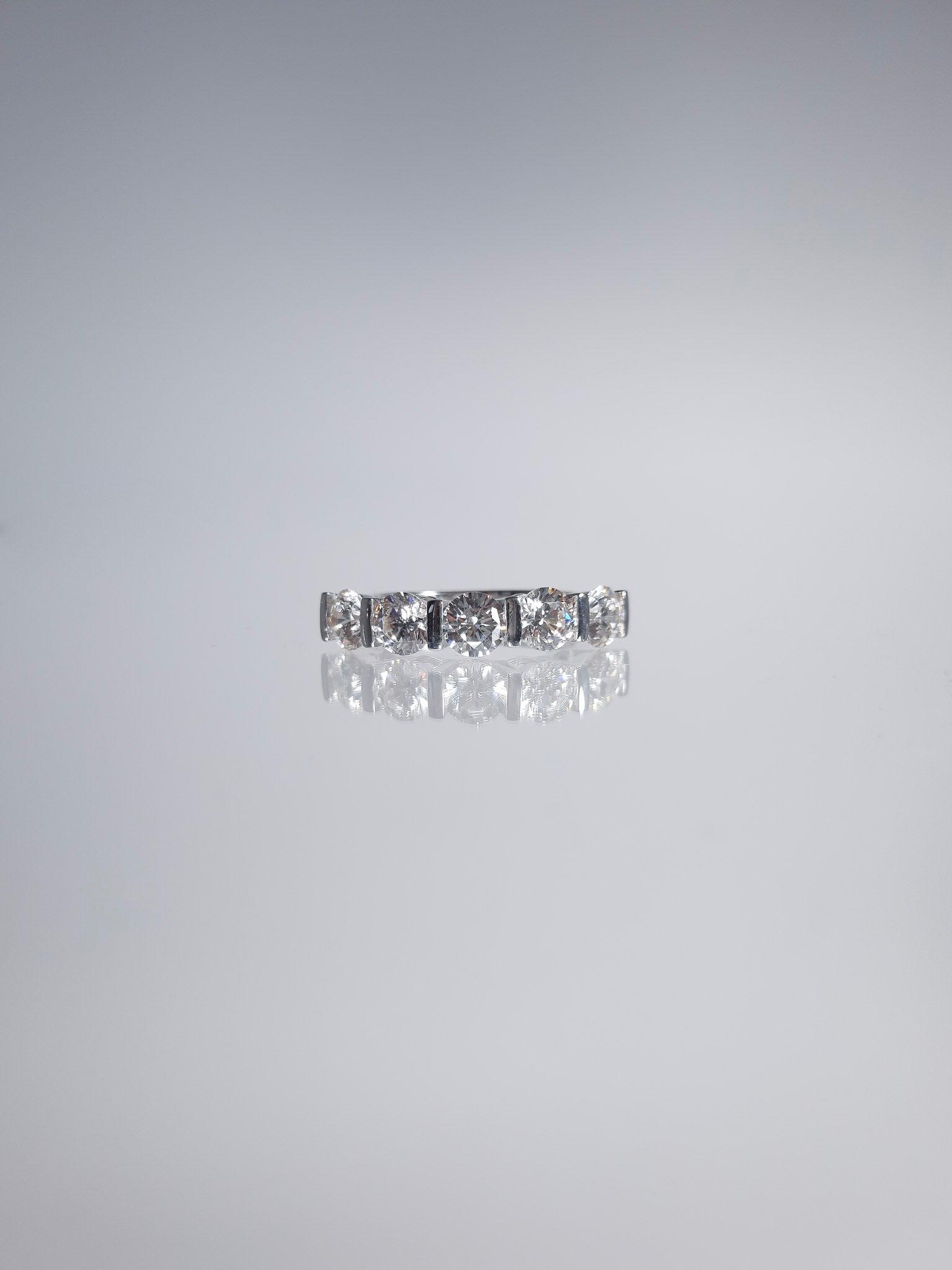 VLÈR ETERNITY RING