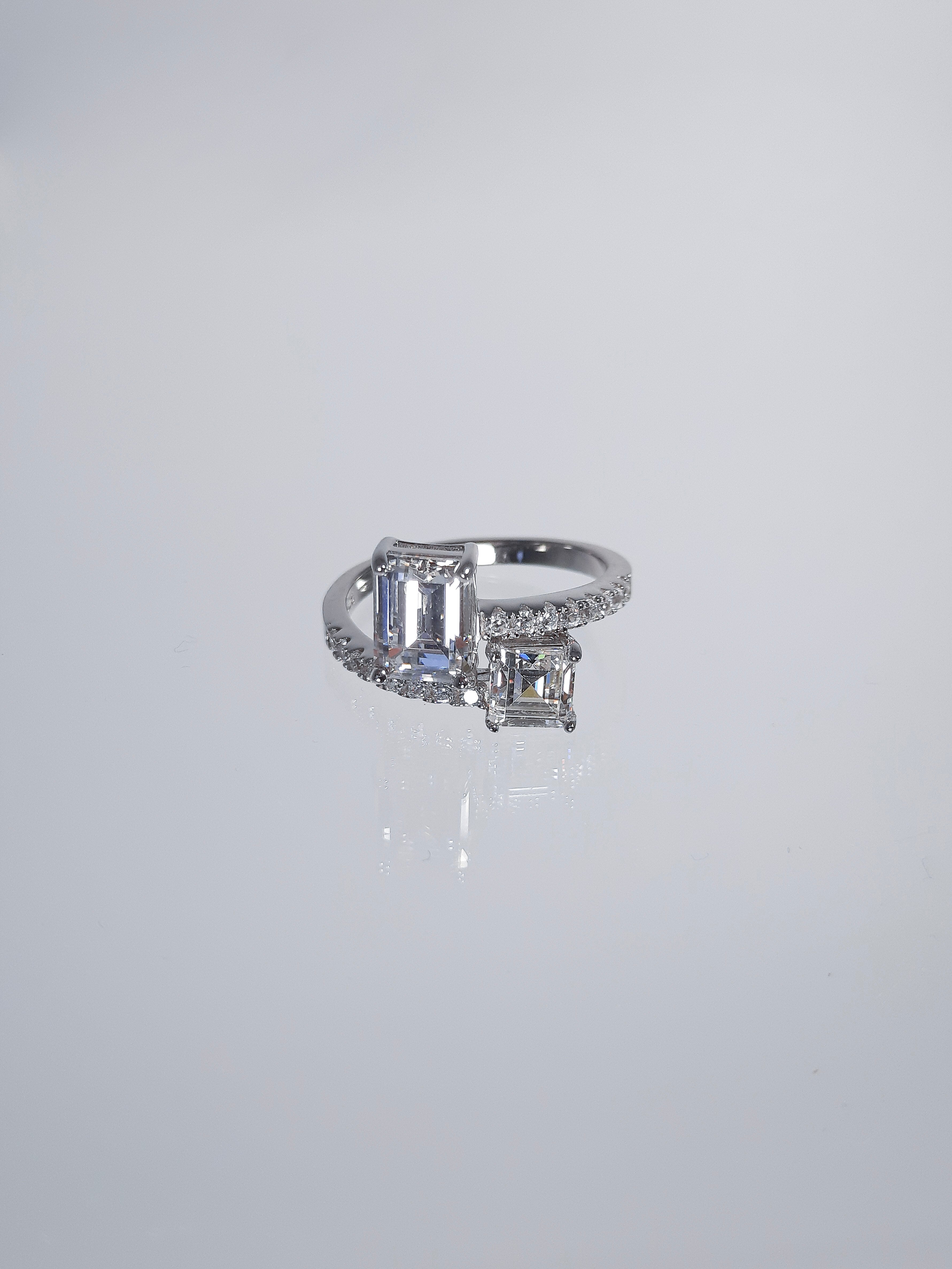 VITESA MODERN RING