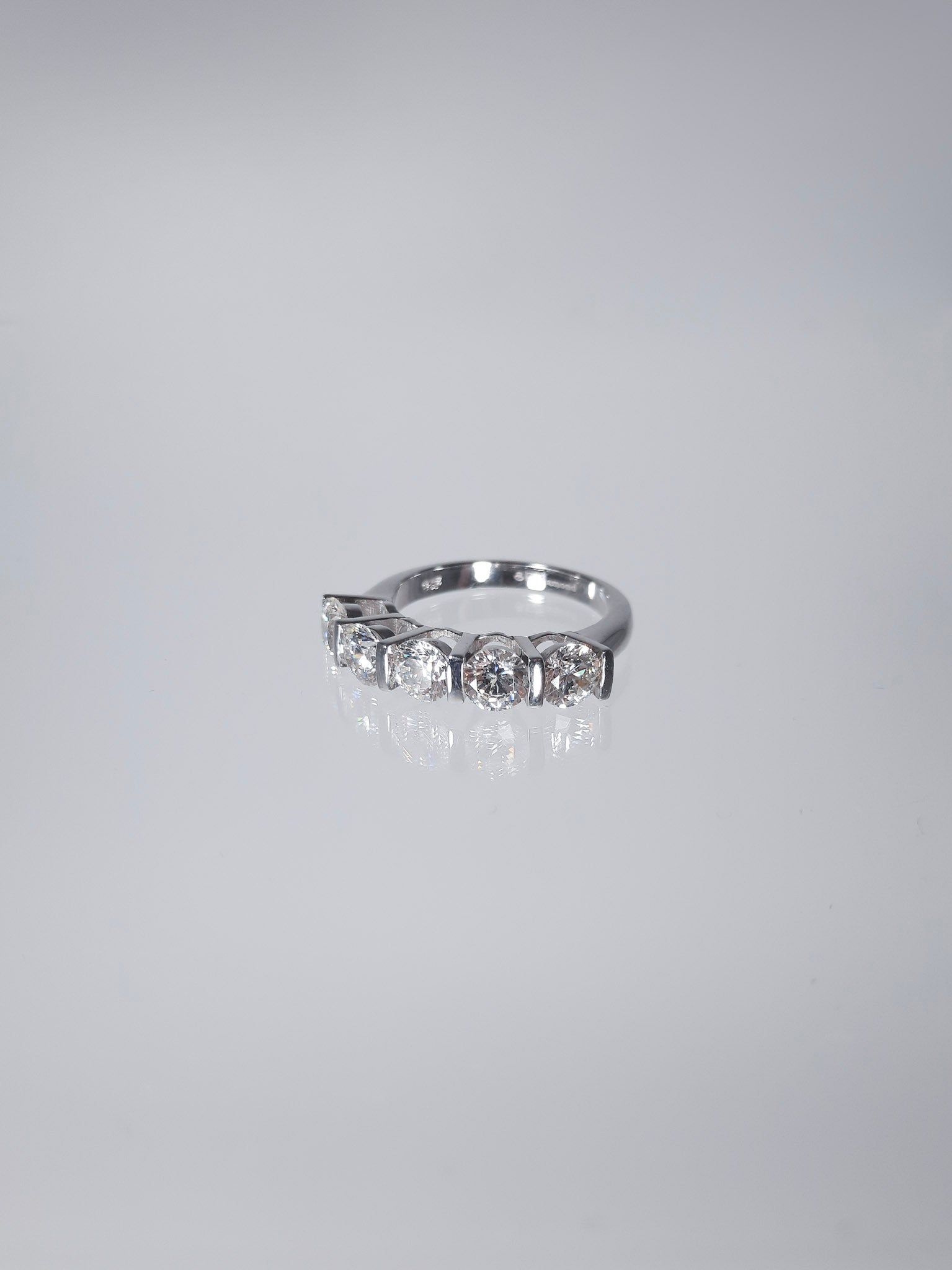 VLÈR ETERNITY RING