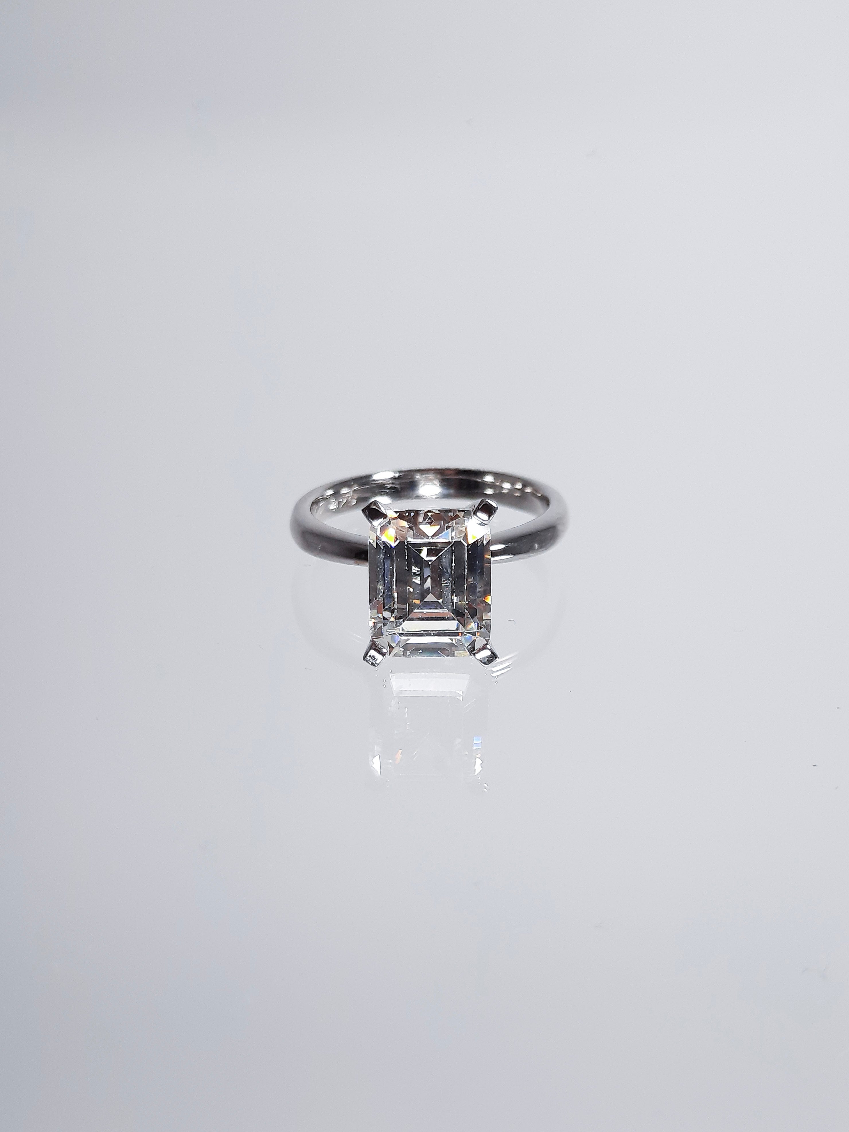 ZANA SOLITAIRE RING