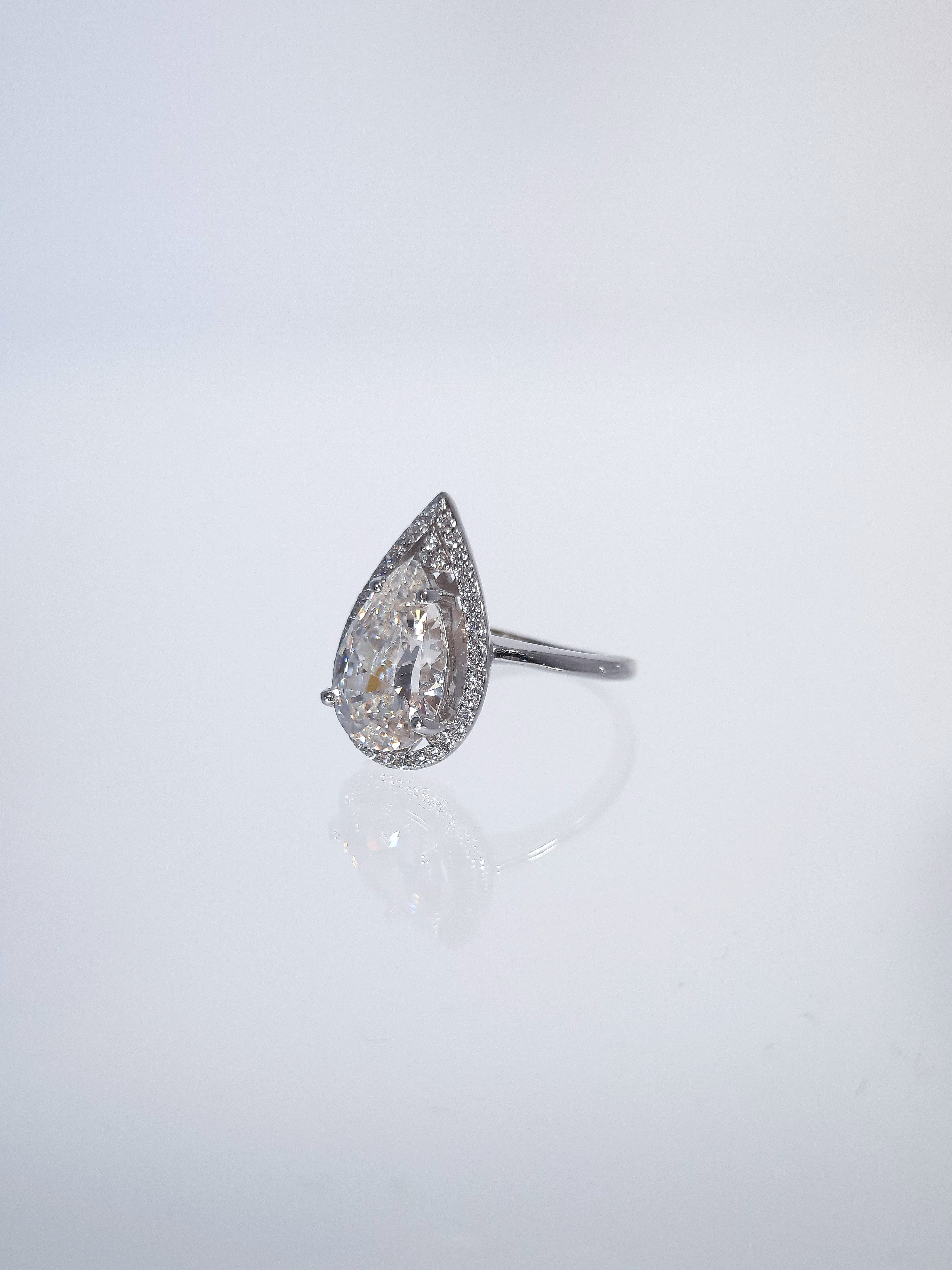 MILENA COCKTAIL RING