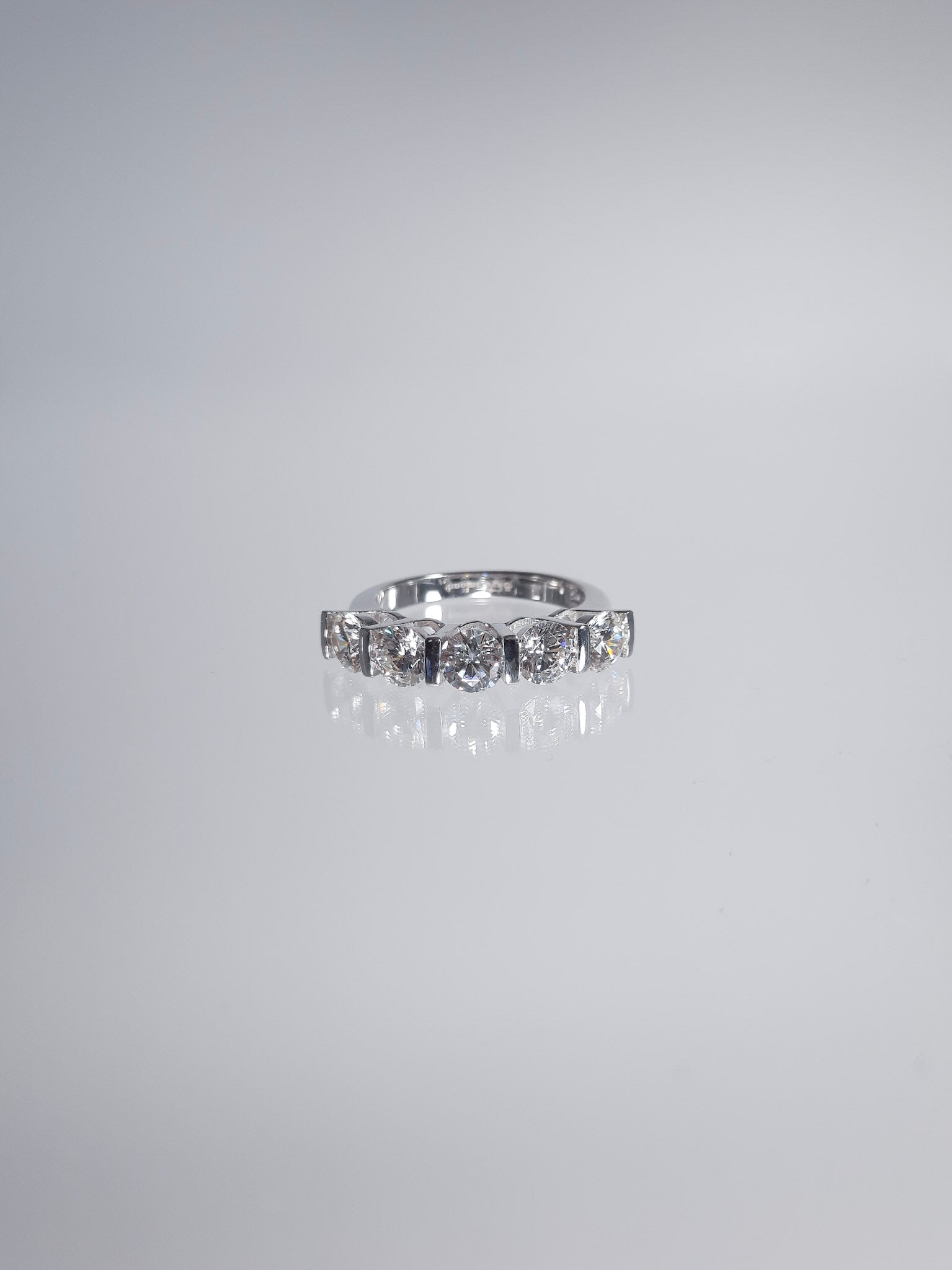 VLÈR ETERNITY RING